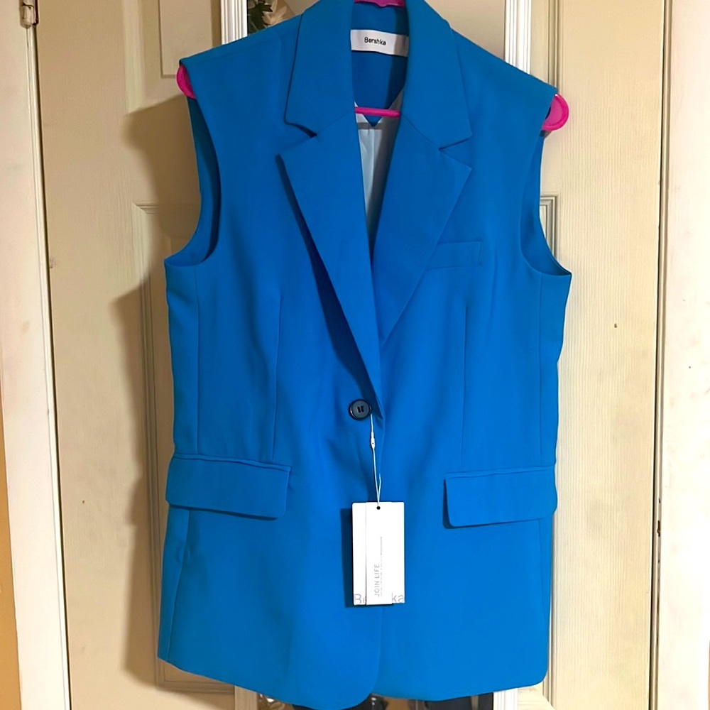 NWT bershka blazer